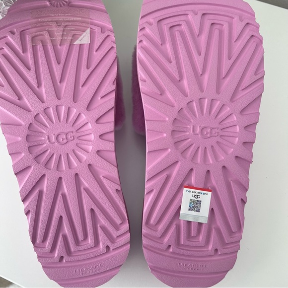 UGG Fur Slide Sandals - Picture 9 of 10